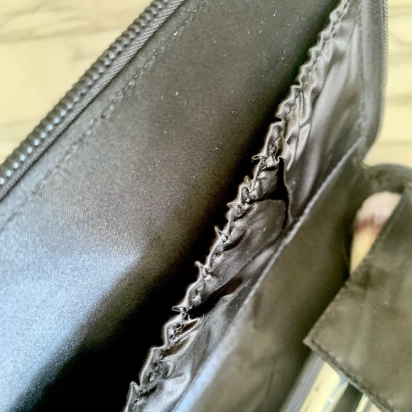 *SOLD* Your Beautiful Basics Airbrush 101 Brush Set - Picture 5 of 9